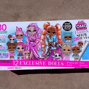 L.O.L. Surprise! 12 Exclusive Dolls Fashion Set - Pink, Blue, Purple